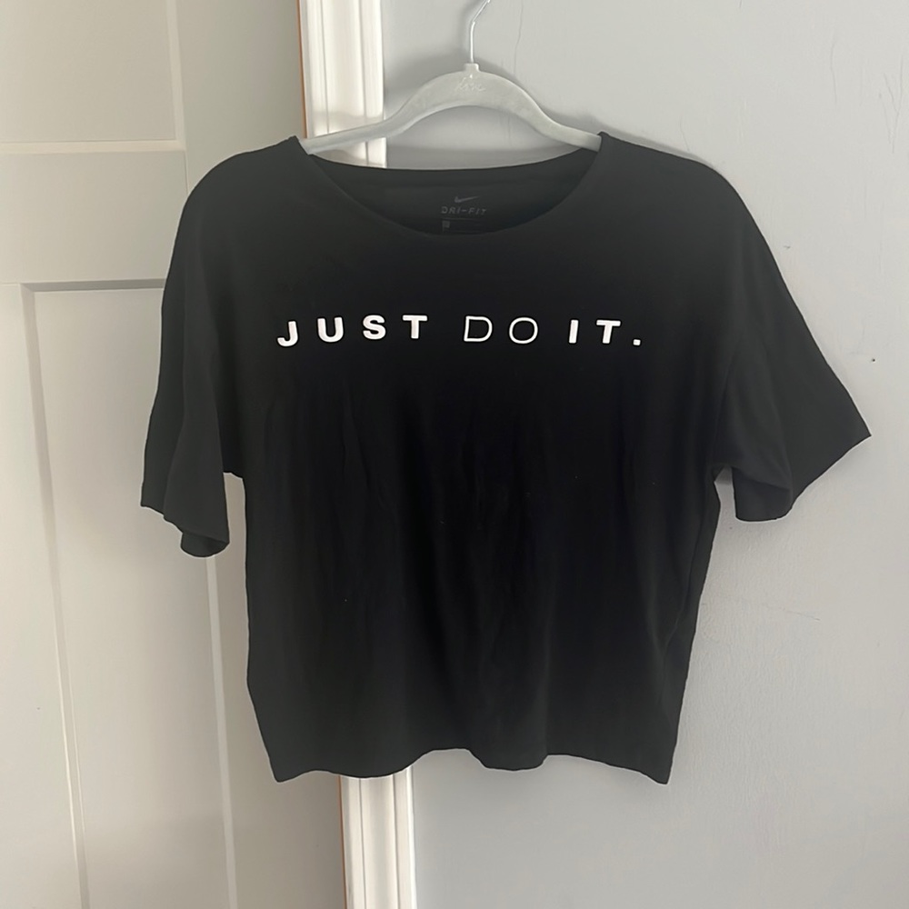 Black nike crop top size s
